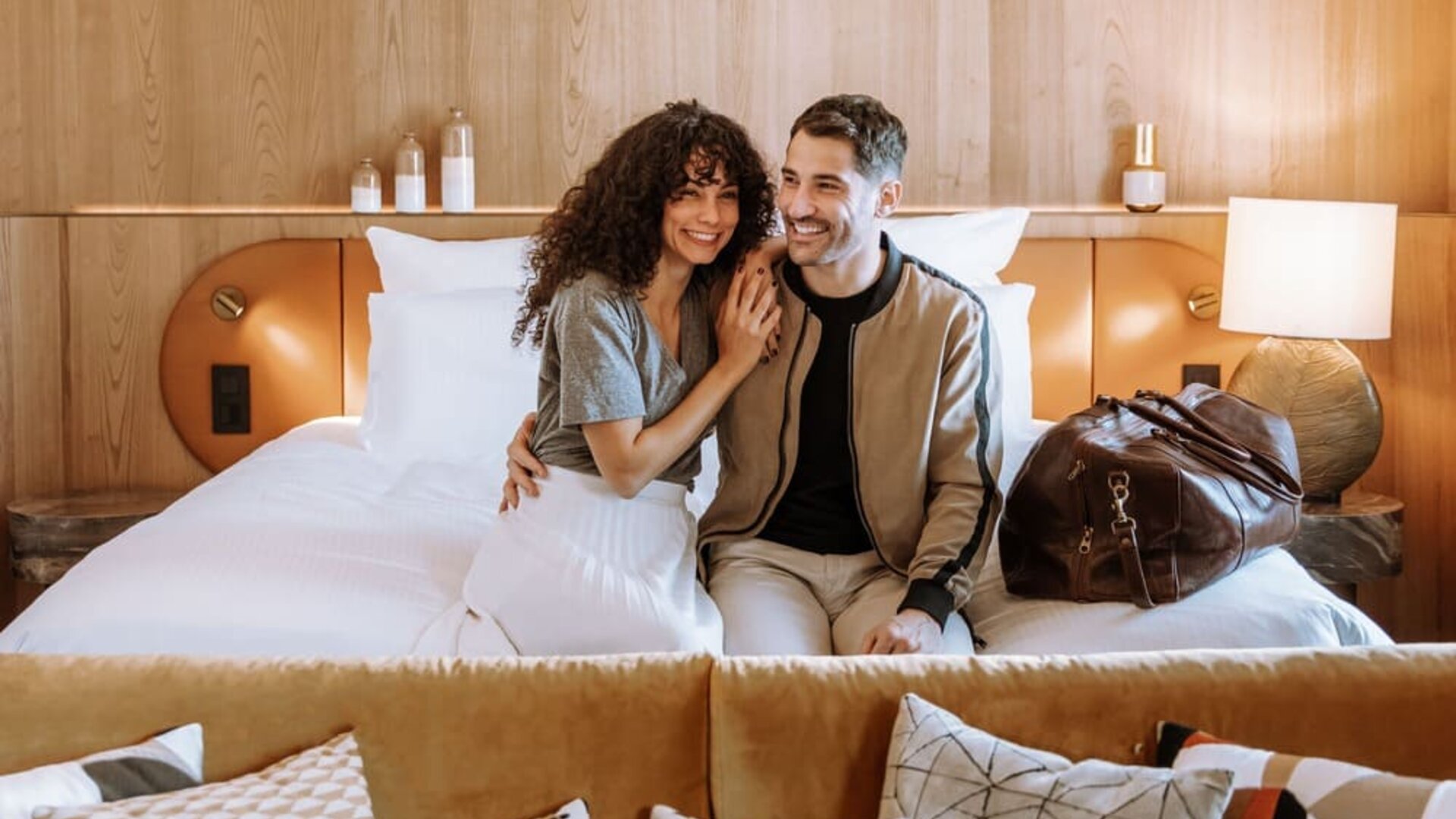 Romantic king room at Pullman Lyon.