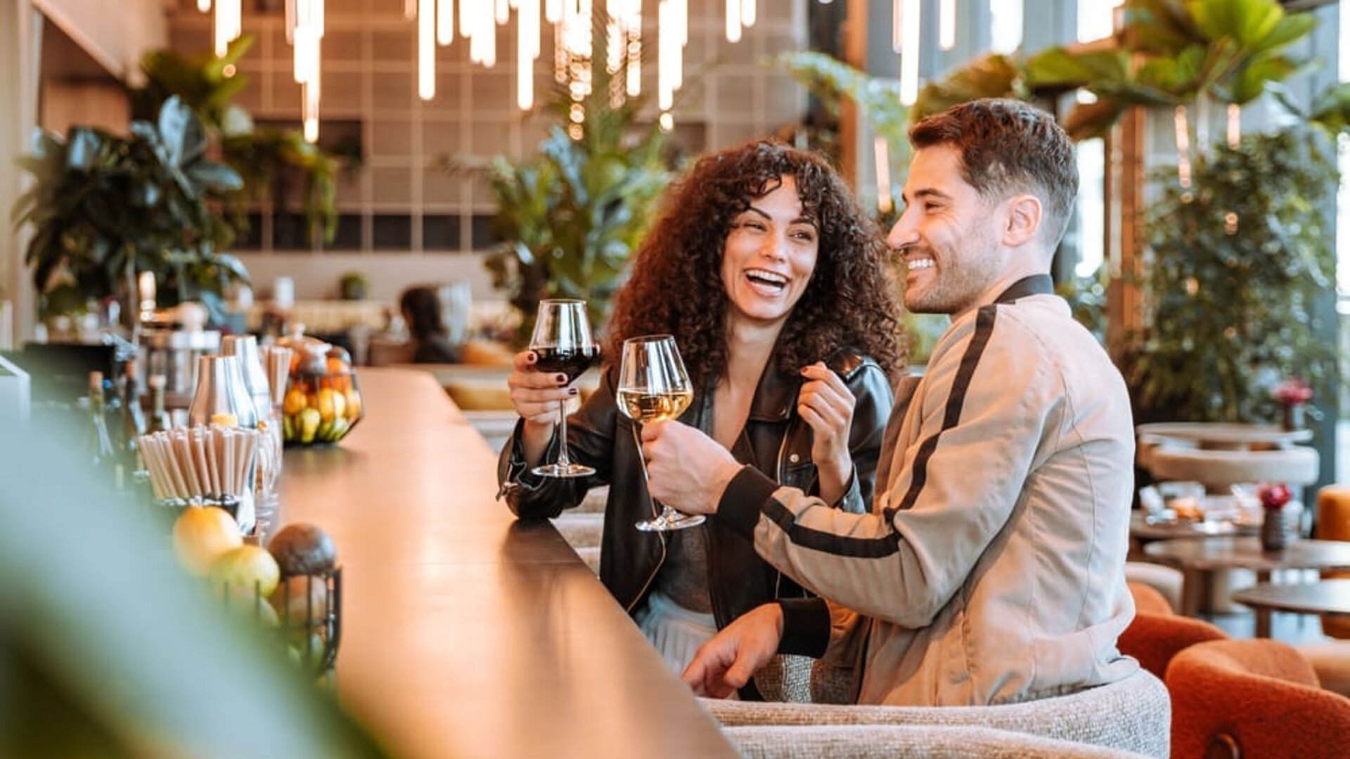 Bar area at Pullman Lyon.