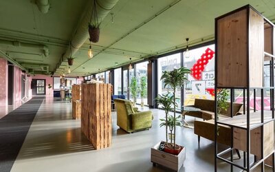 Lobby seating at Urban Hotel The Golden Stork.