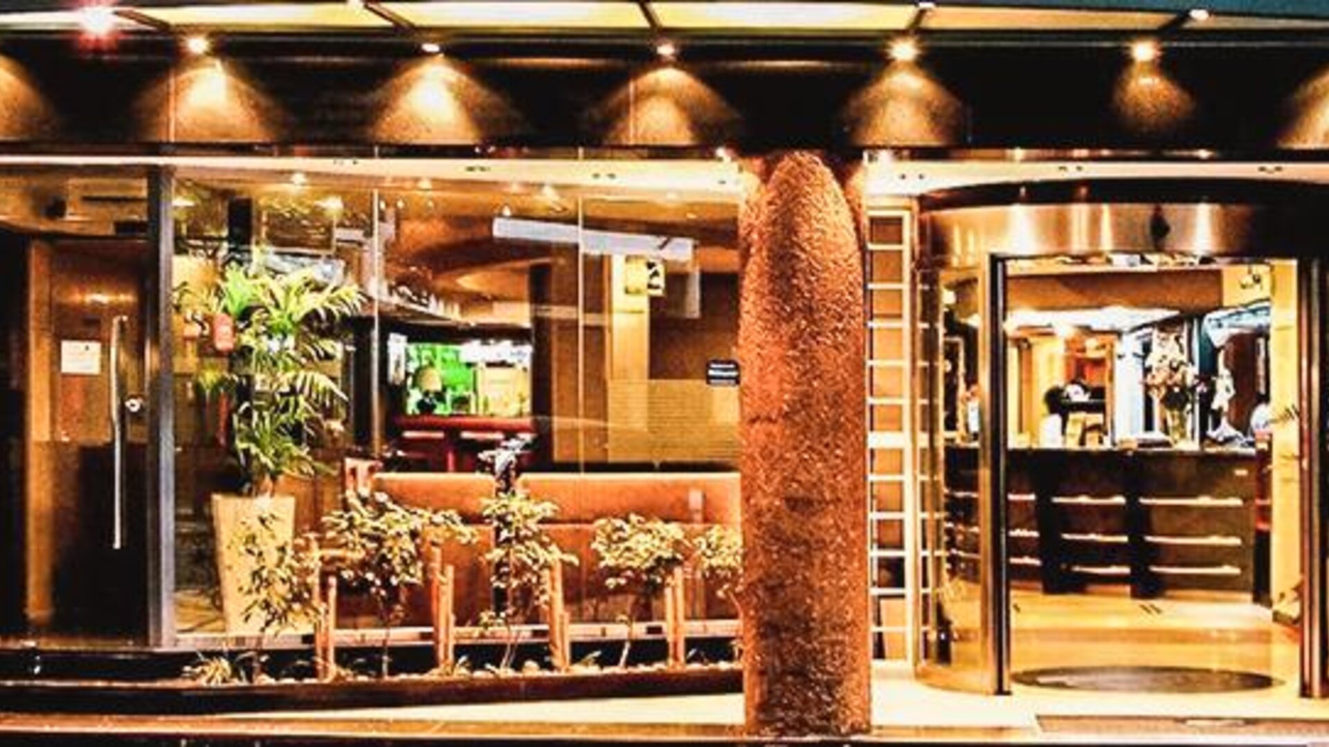 Sarmiento Palace Hotel