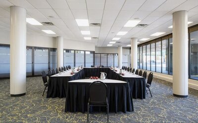 Professional meeting room at Delta Hotel By Marriott Regina.