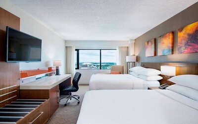 Day use twin room with work desk at Delta Hotel By Marriott Regina.