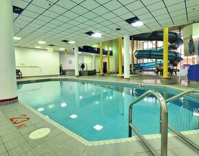 Indoor pool at Delta Hotel By Marriott Regina.