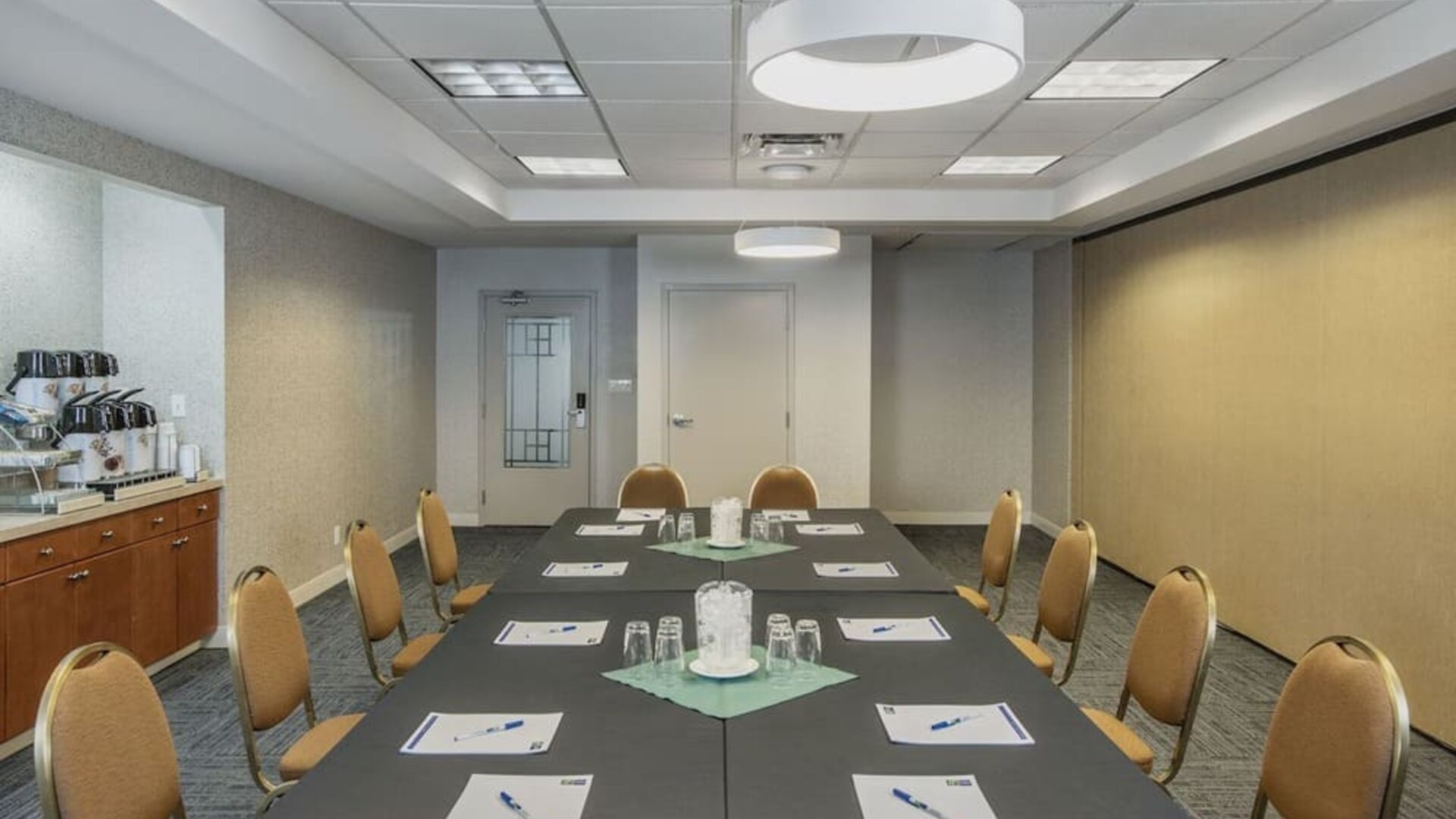 Professional meeting room at Holiday Inn Express & Suites Medicine Hat.