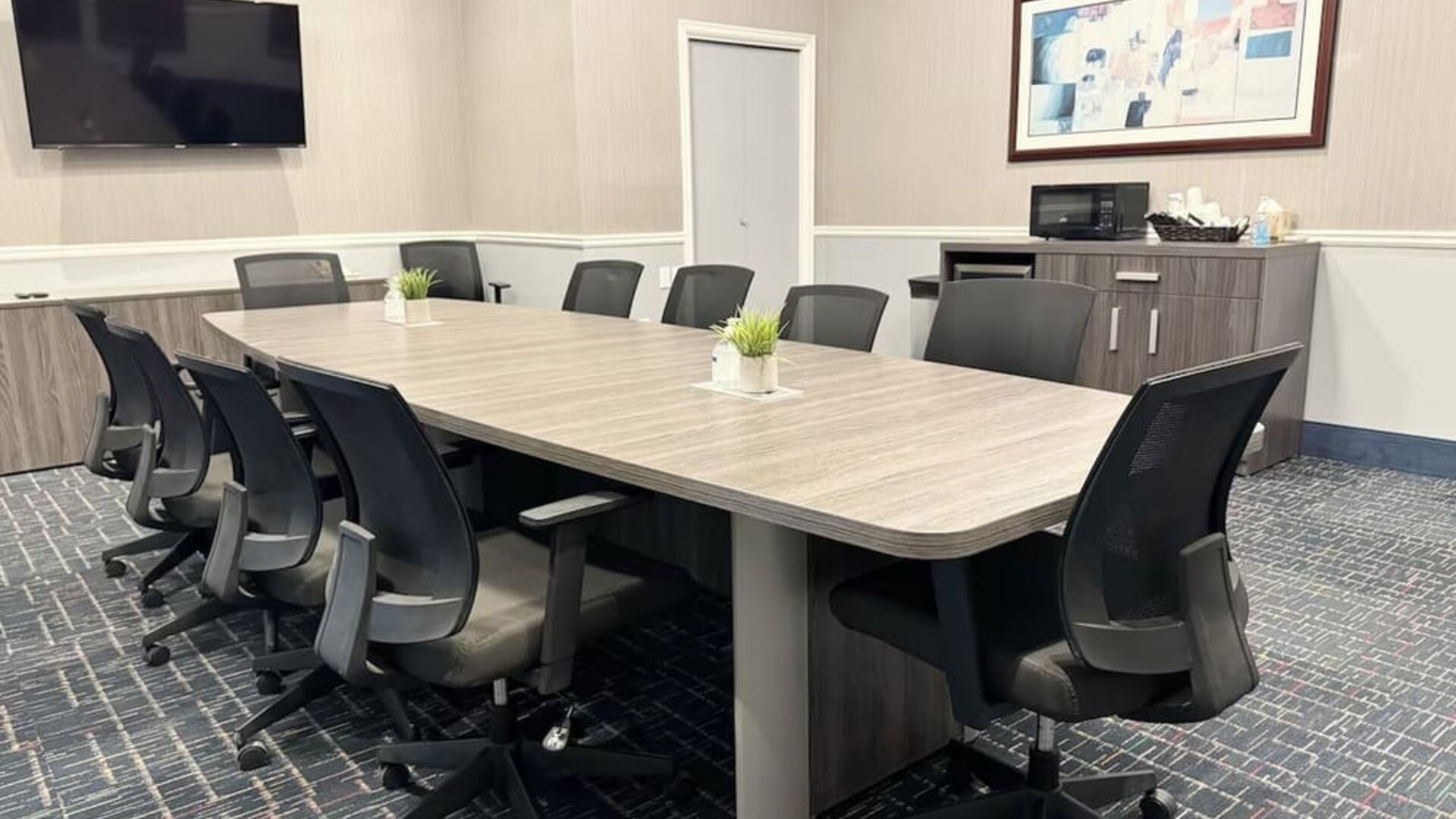 Professional meeting room at Divya Sutra Plaza & Conference Centre.