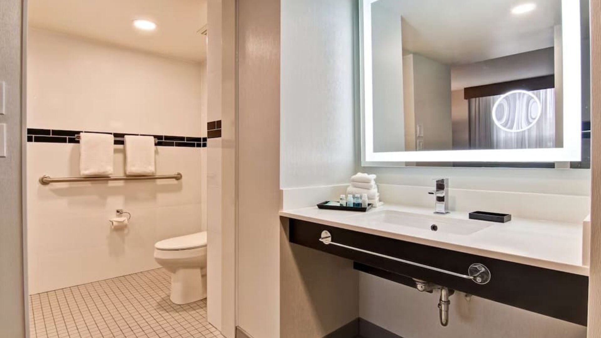 Guest bathroom at The Park Hotel London.