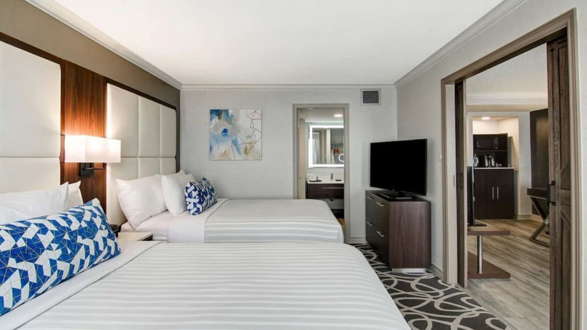 Day use twin suite at The Park Hotel London.