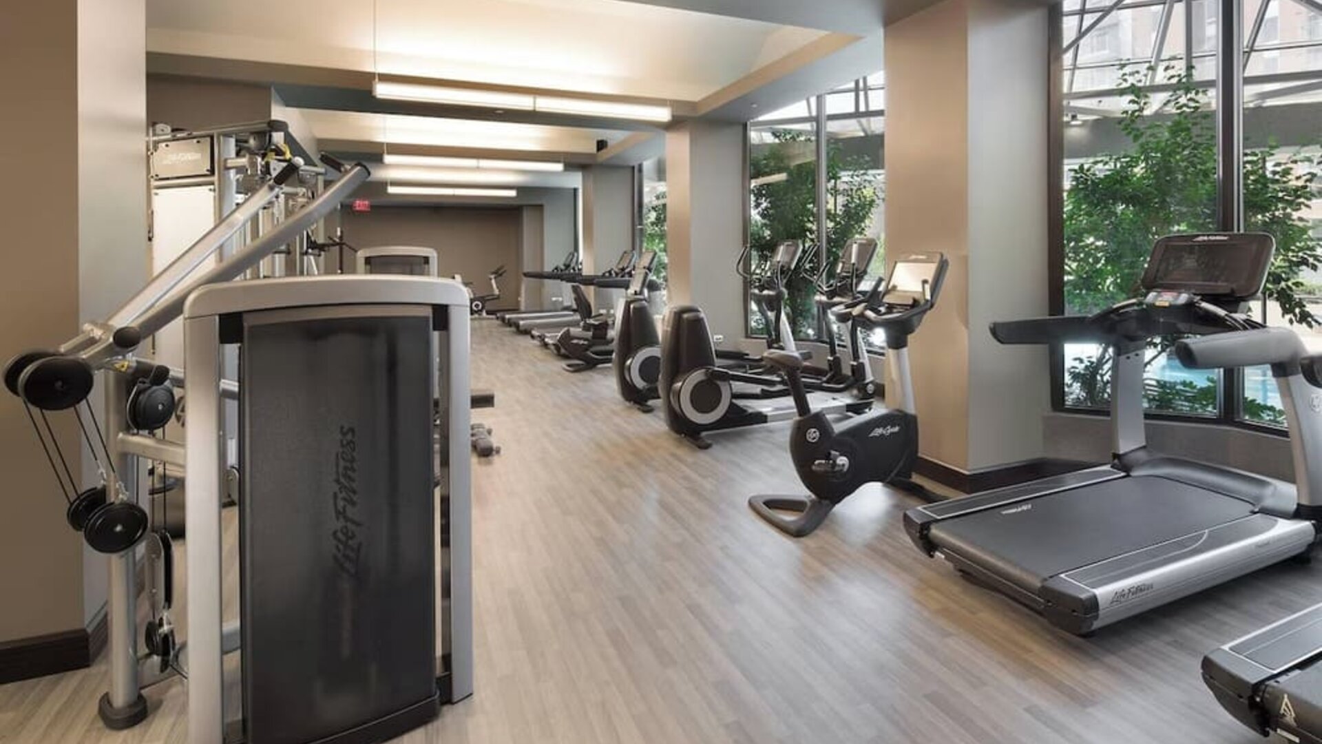 Fitness center available at Crystal Gateway Marriott.