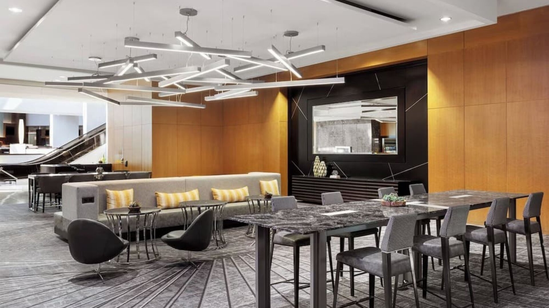 Lobby and coworking lounge at Crystal Gateway Marriott.