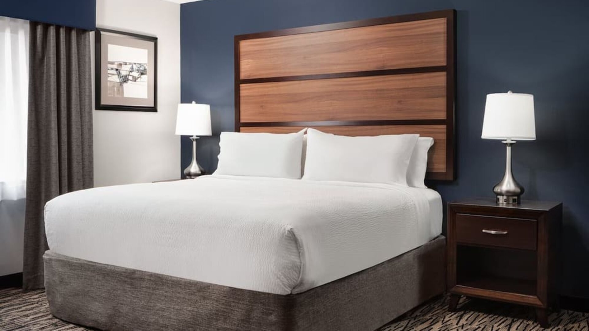 Day use room with natural light at Garner By IHG.