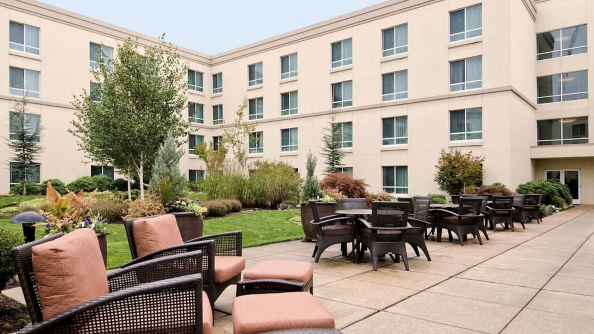 Courtyard at Hilton Seattle Airport & Conference Center.