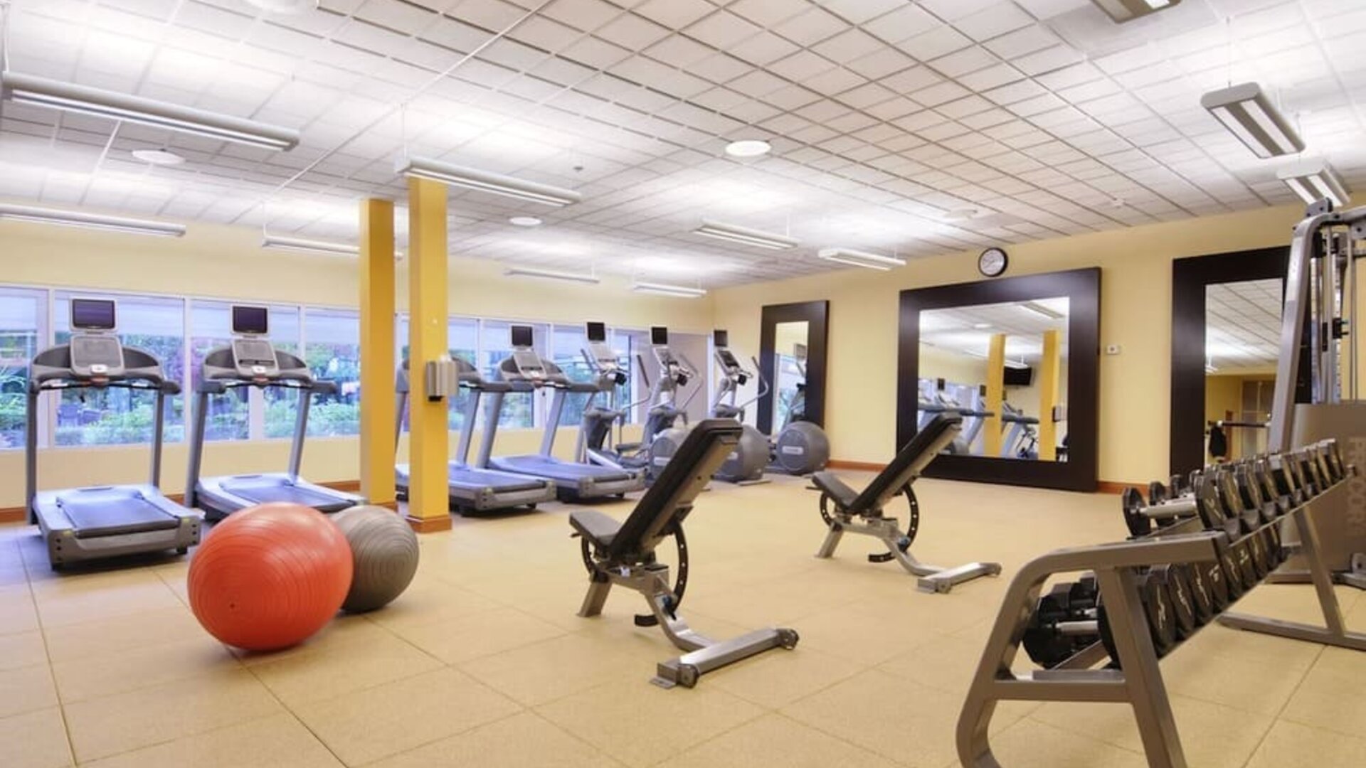 Fitness facility available at Hilton Seattle Airport & Conference Center.