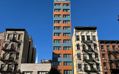 Hotel exterior at Days Inn Chinatown NYC.