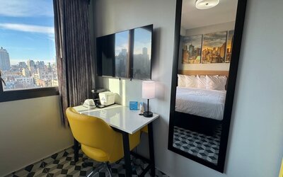 Work desk at Days Inn Chinatown NYC.