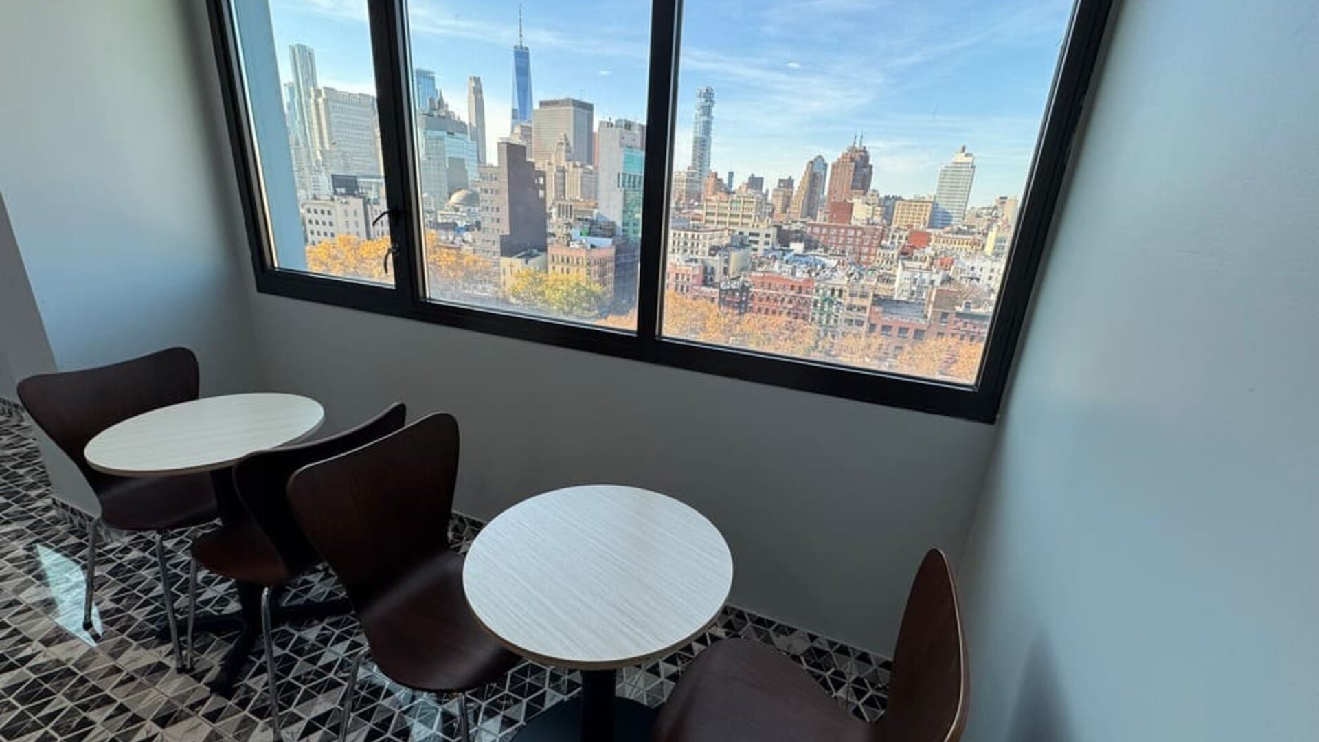 Breakfast room at Days Inn Chinatown NYC.