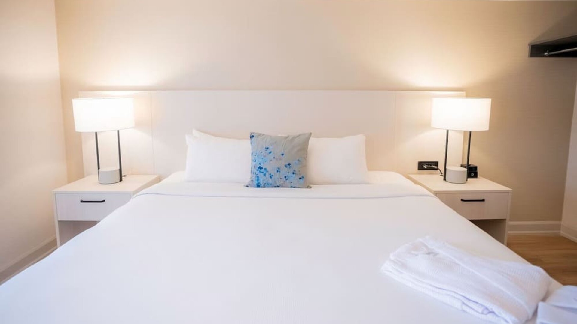 King bed at Les Suites Hotel Ottawa.