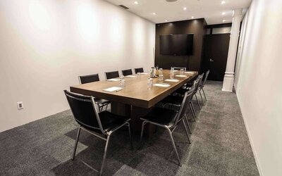 Professional meeting room at Hotel Gault.