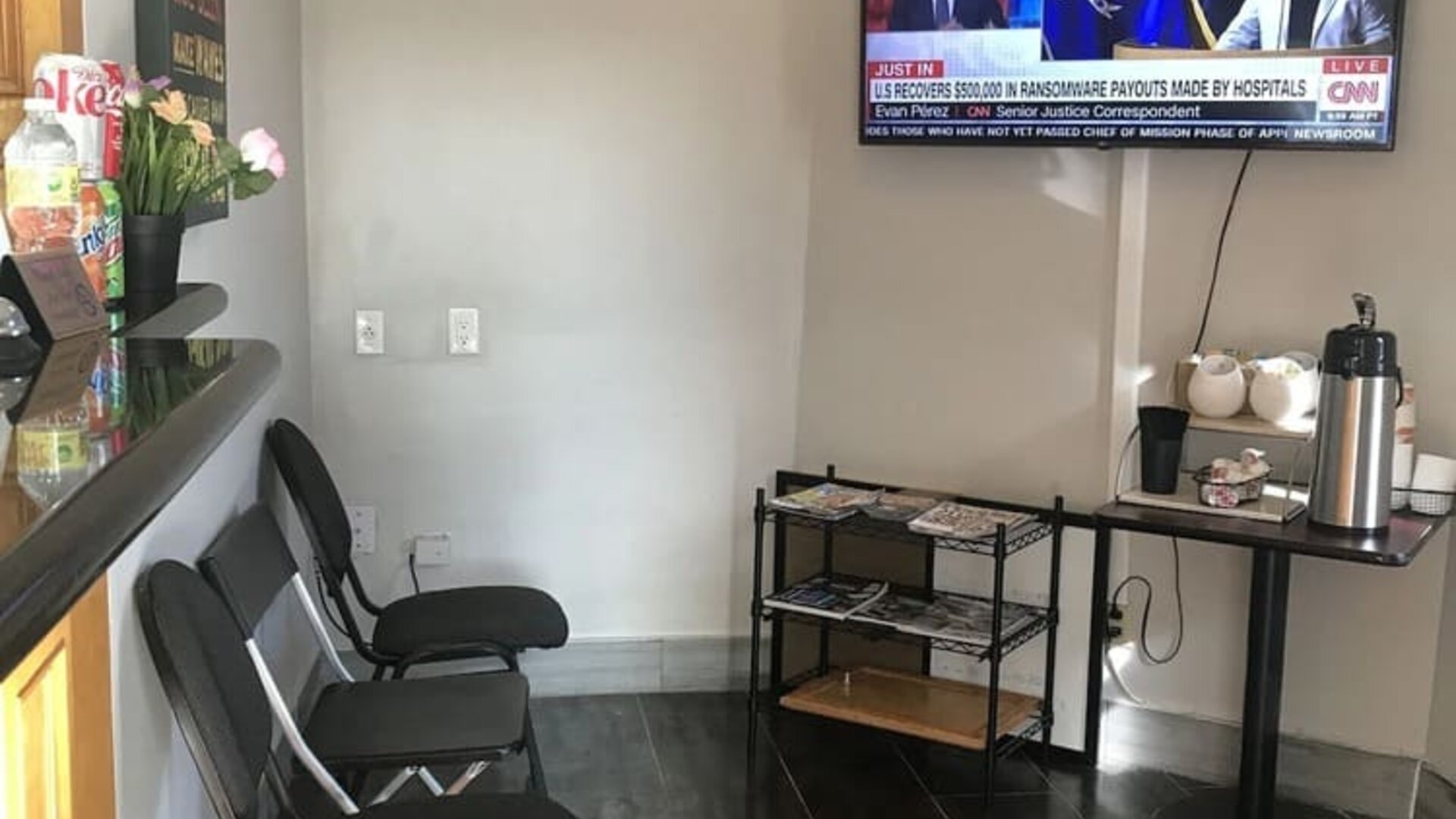 Coffee service in the lobby of Summit Inn Near Houston Medical Center-NRG Park.