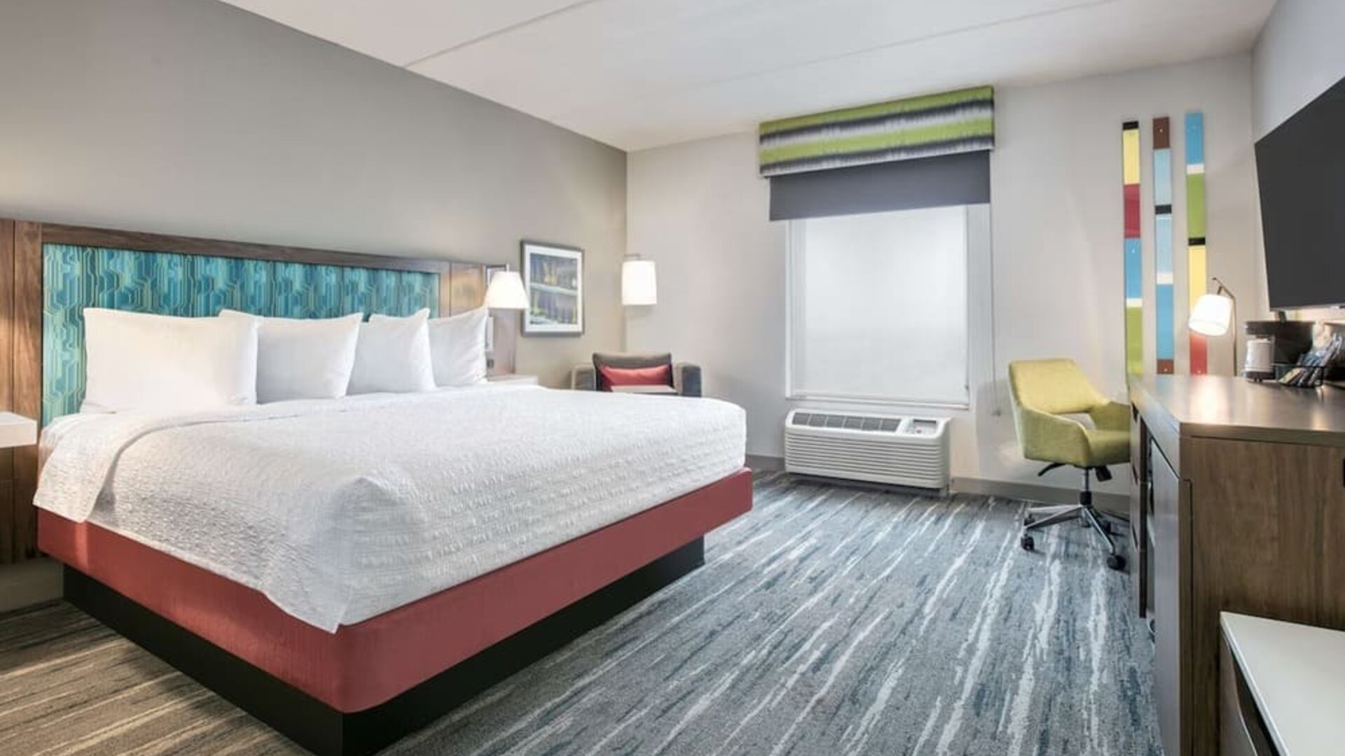 Day use room with natural light at Hampton Inn & Suites Dallas/Allen.