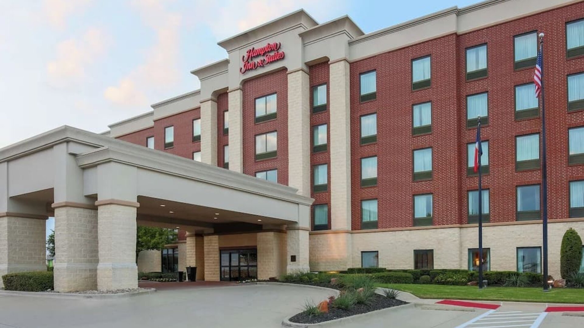 Hotel exterior at Hampton Inn & Suites Dallas/Allen.