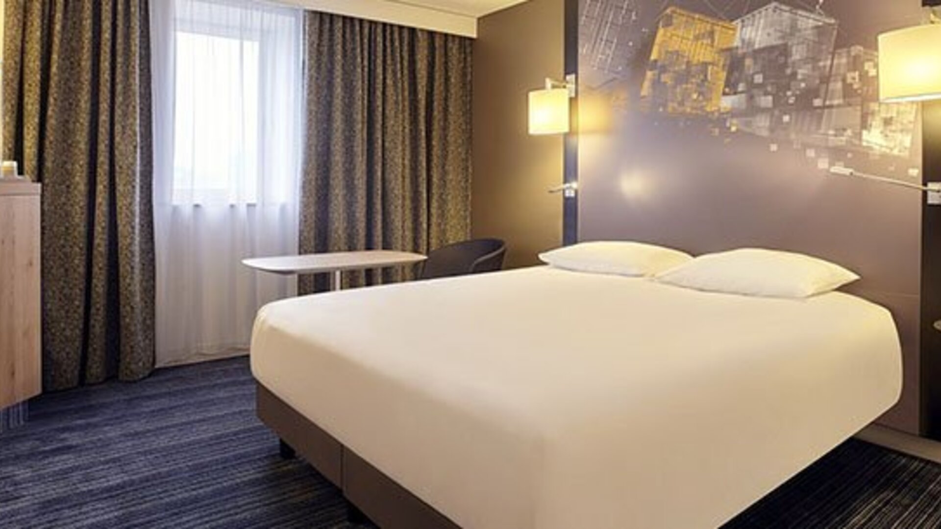 Hotel Mercure Le Havre Centre Bassin Du Commerce