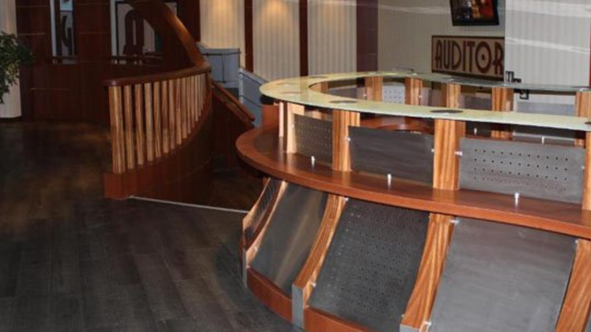 The Originals City Ascotel