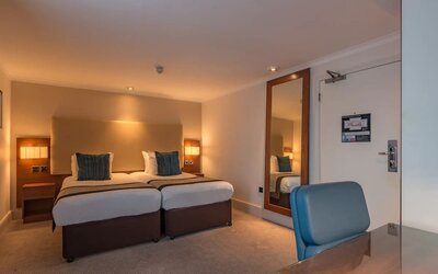 Day use twin room with work desk at Thistle Royal Trafalgar Square.