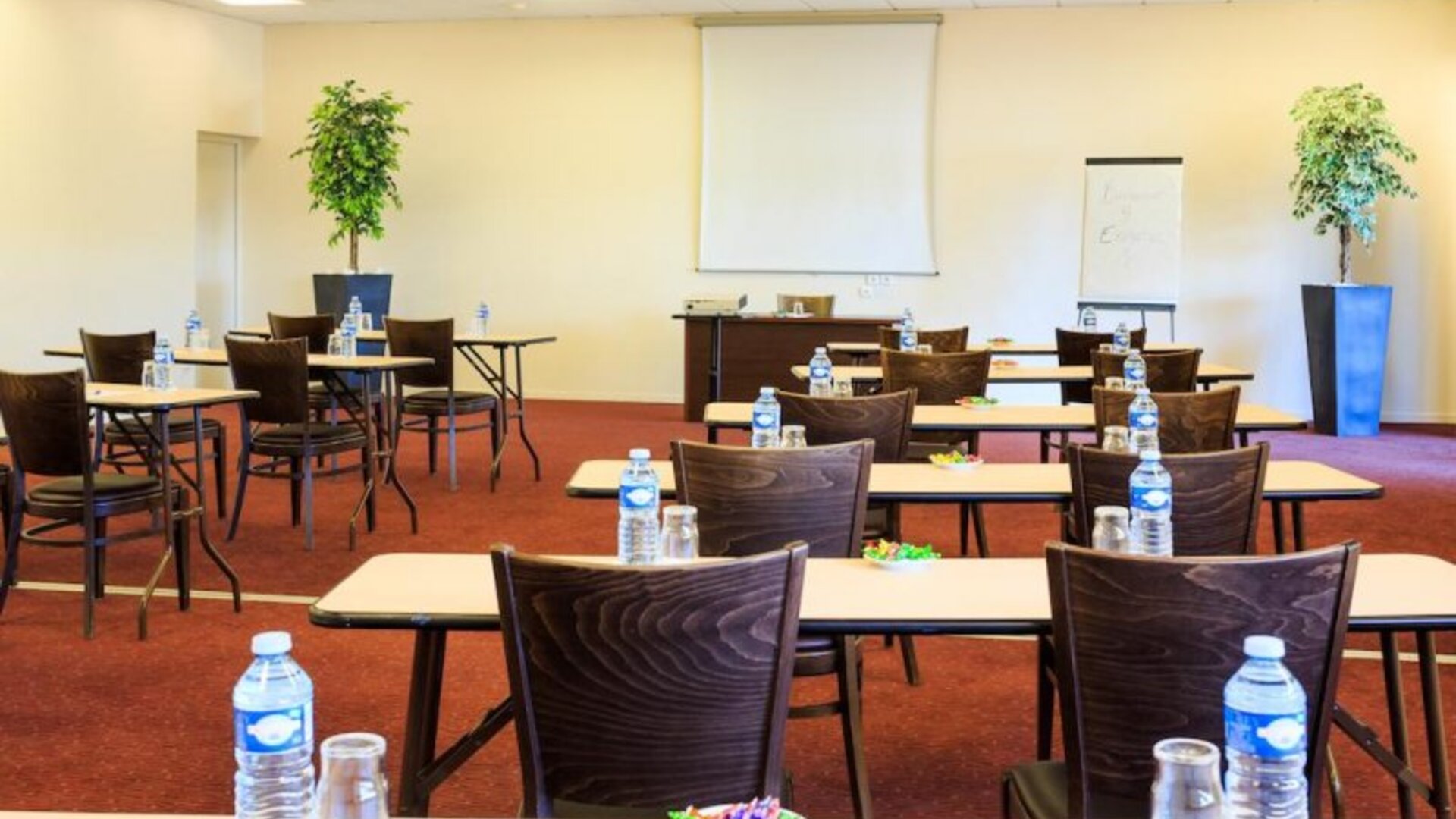 Hotel Gatsby By Happyculture