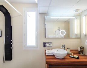 Hotel Gatsby By Happyculture