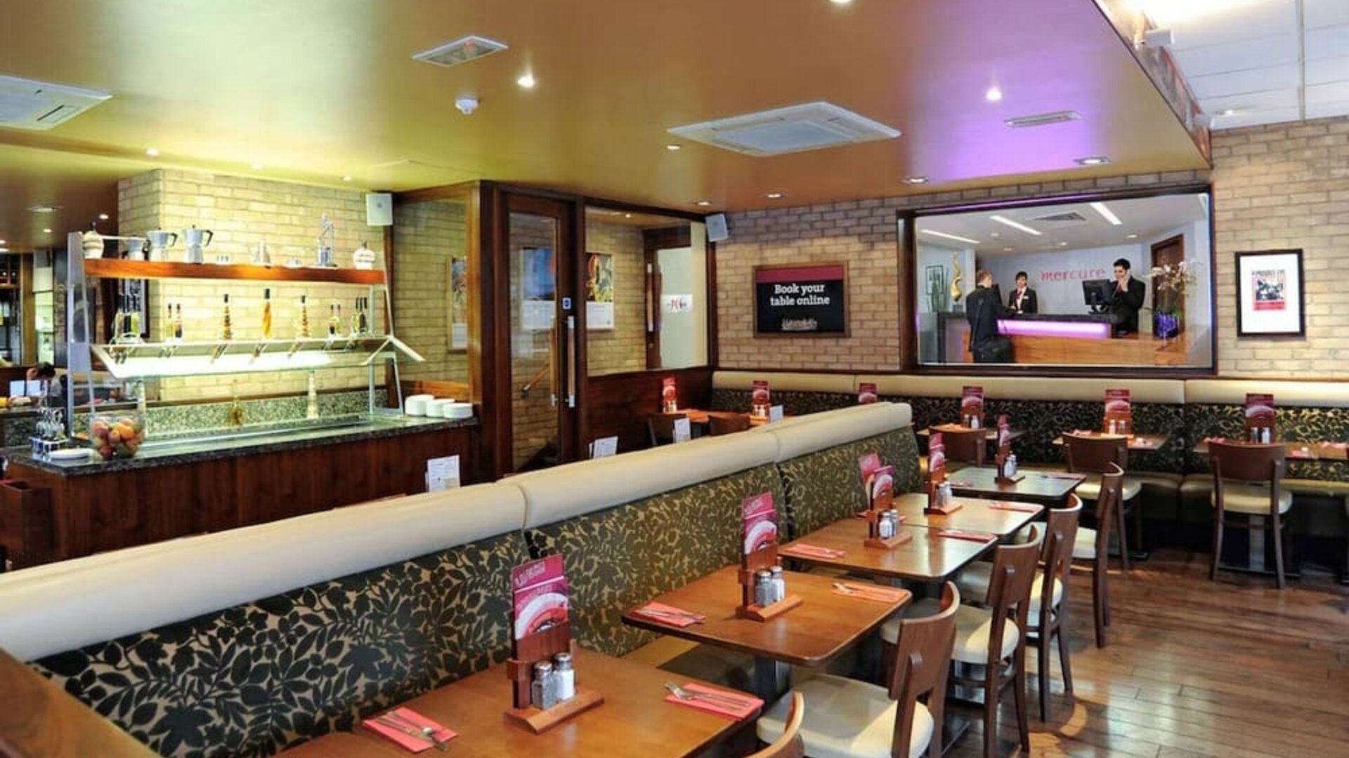 Dining area at Mercure Hotel London Paddington.