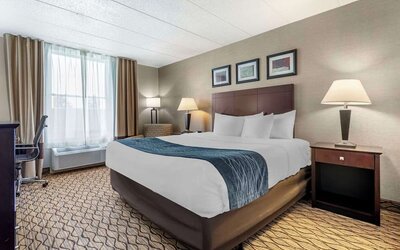Day use room with natural light at Comfort Inn & Suites Glen Mills – Concordville.

