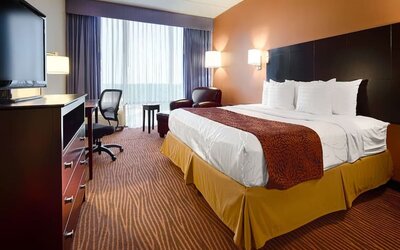 Day use room with natural light at Best Western Executive Hotel Of New Haven-West Haven.