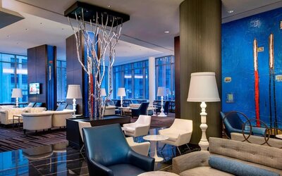 Lobby and coworking lounge at Courtyard By Marriott New York Manhattan/Central Park.
