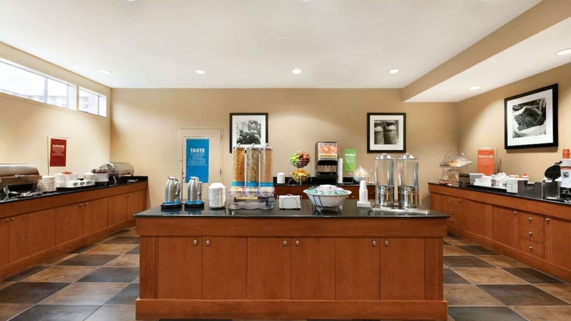 Breakfast available at Hampton Inn New York - LaGuardia Airport.