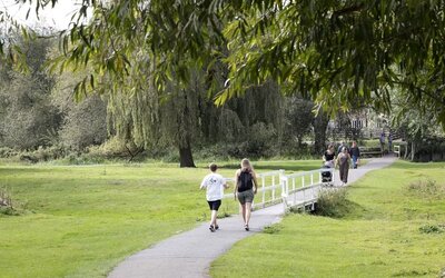Park nearby at Graduate By Hilton Cambridge.