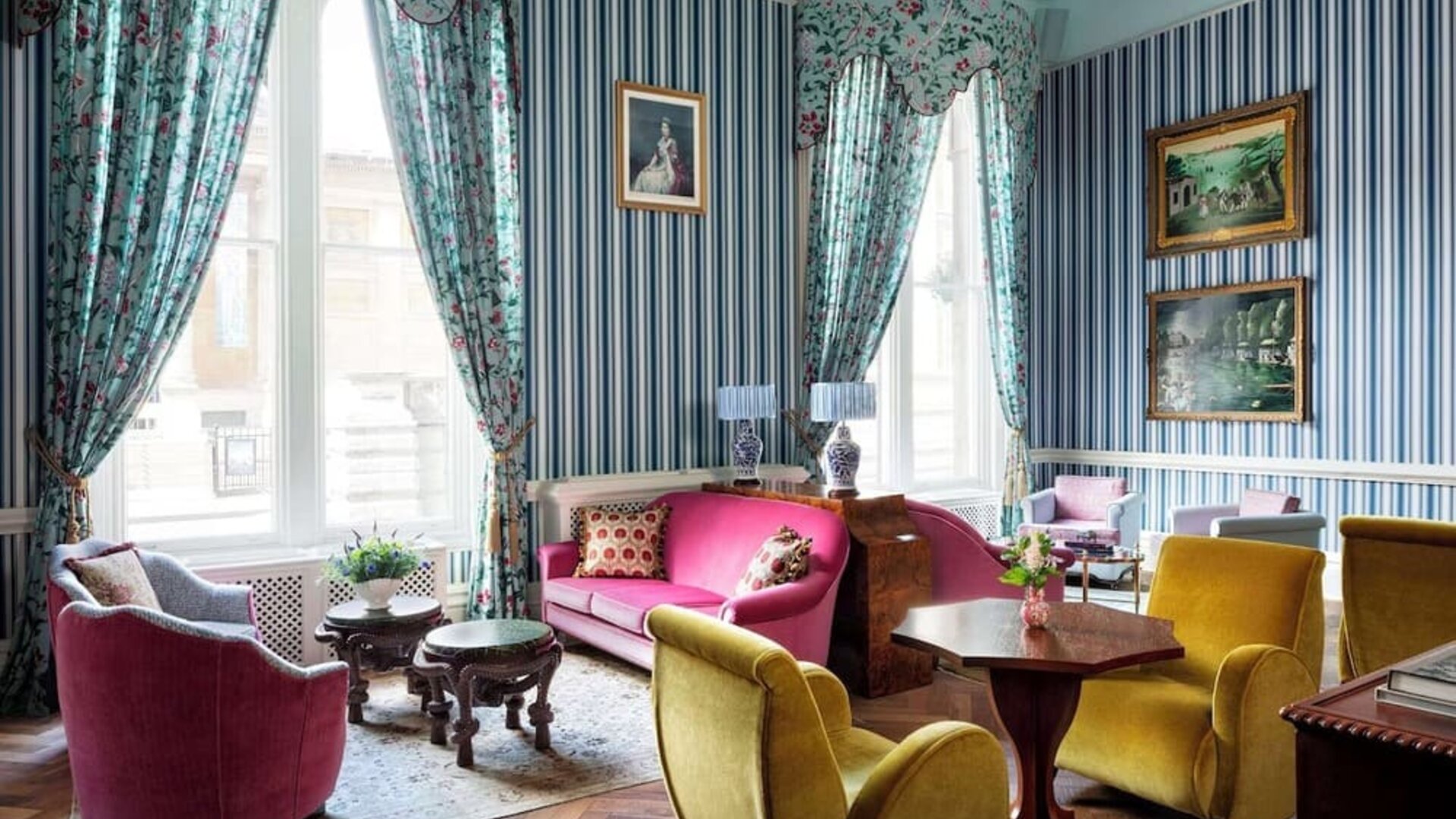 lounge area at The Randolph Hotel Oxford.