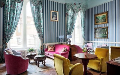 lounge area at The Randolph Hotel Oxford.