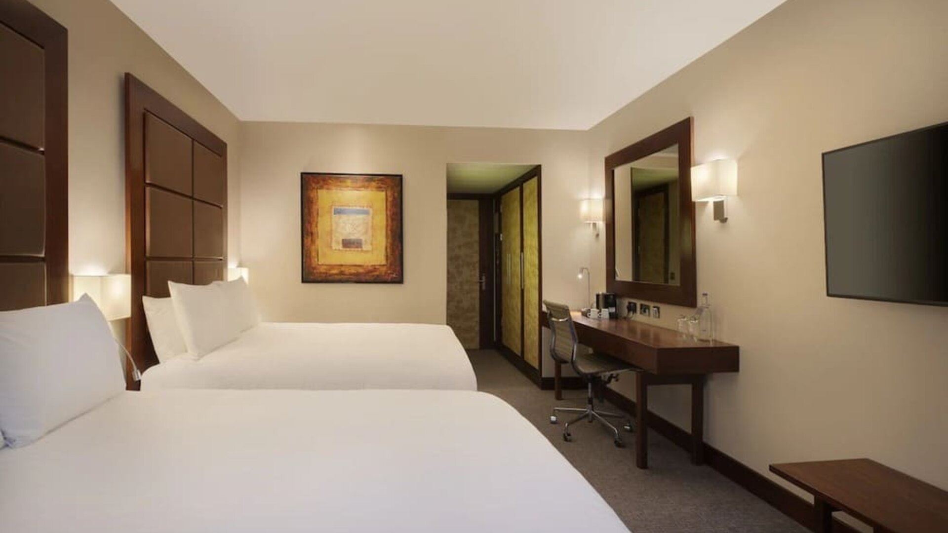 Day use twin room at Leonardo Royal St Paul's Hotel.