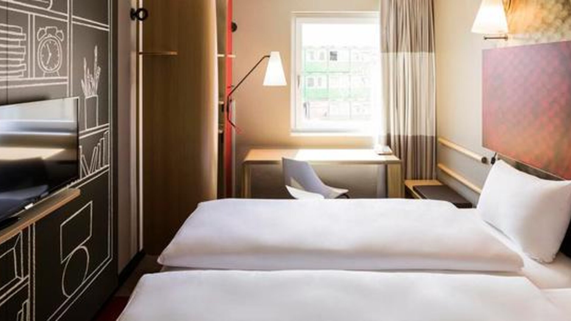 Hôtel Ibis Paris Le Bourget