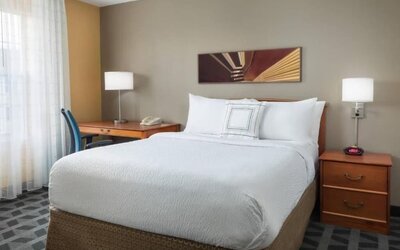 Simple king suite at MainStay Suites Mt. Laurel - Philadelphia.