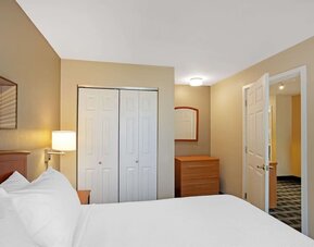 Romantic king room at MainStay Suites Mt. Laurel - Philadelphia.