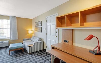 Work desk at MainStay Suites Mt. Laurel - Philadelphia.