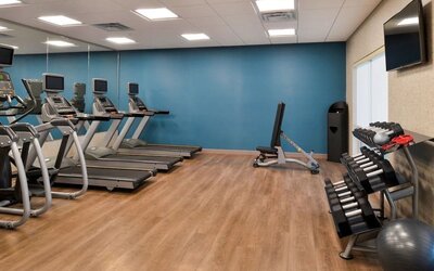 Fitness center available at Holiday Inn Express & Suites Ottumwa.