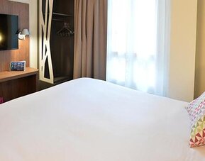 Campanile Paris Clichy Centre