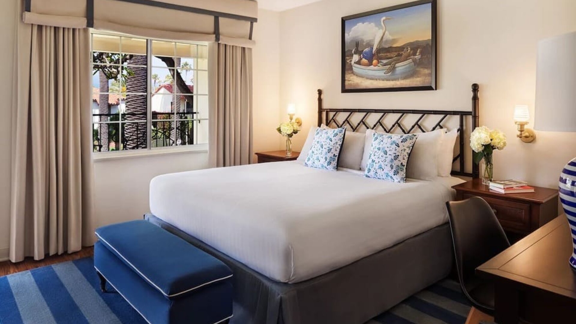 Day use room with natural light at Hotel Milo.