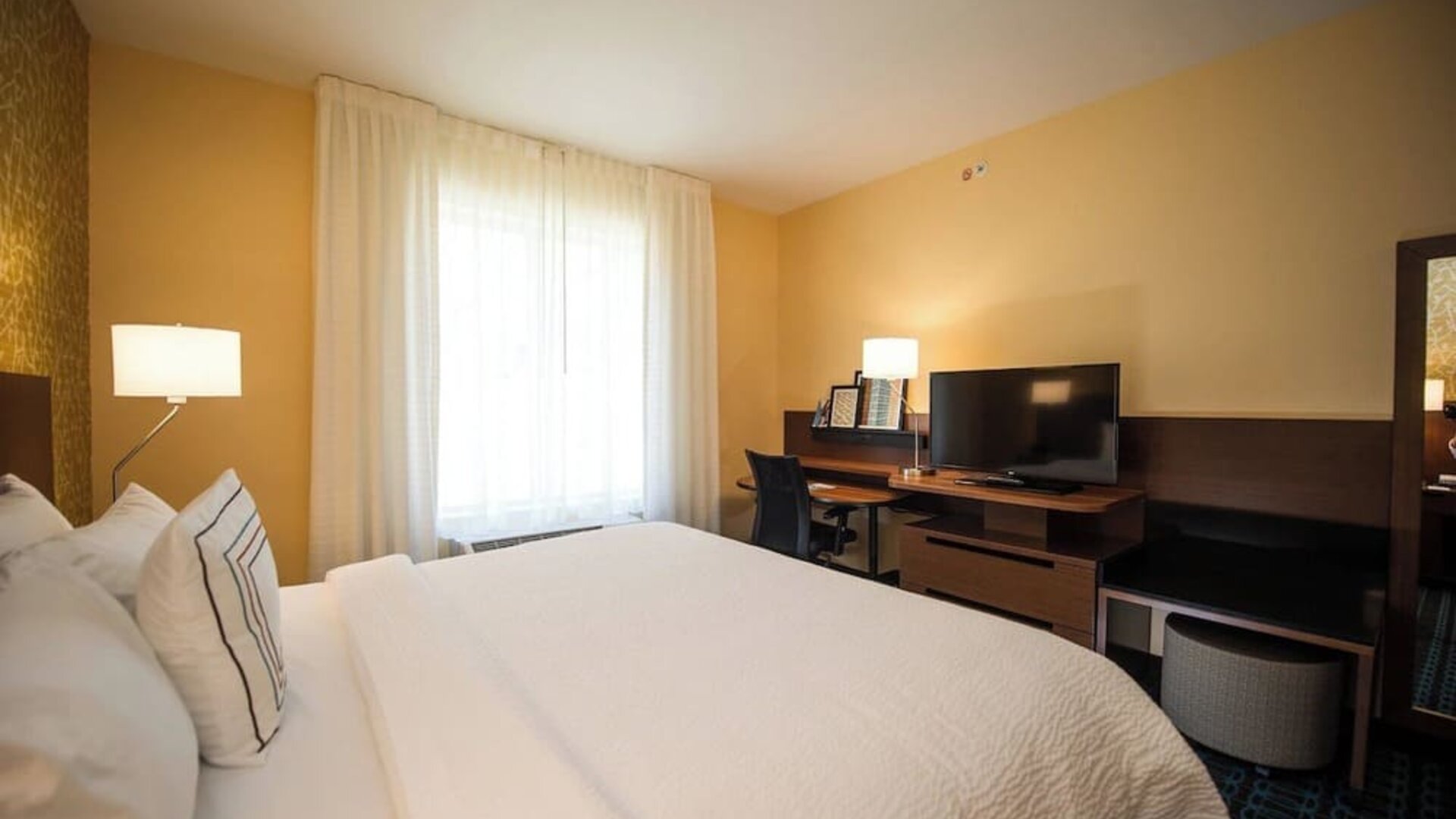 Day use room with natural light at Fairfield Inn And Suites Cambridge Ohio.