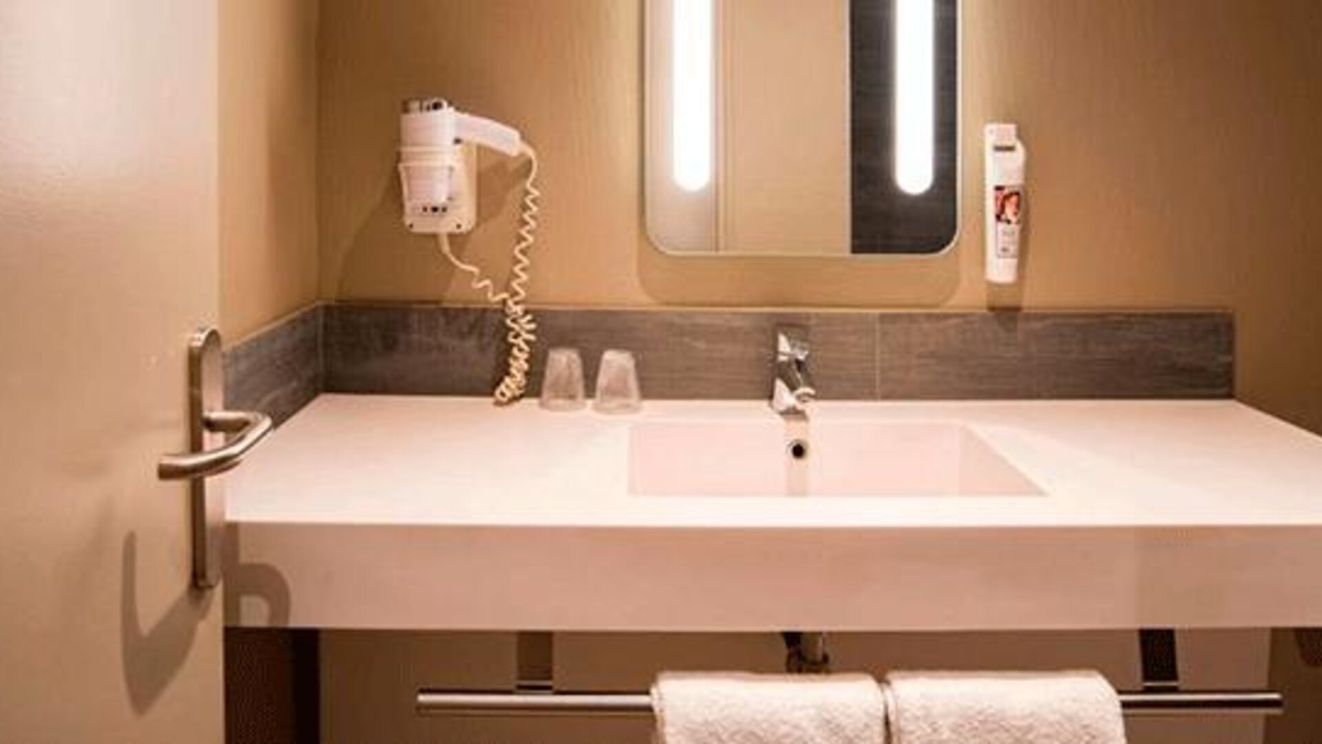 Ibis Paris Tour Montparnasse Paris 15ème