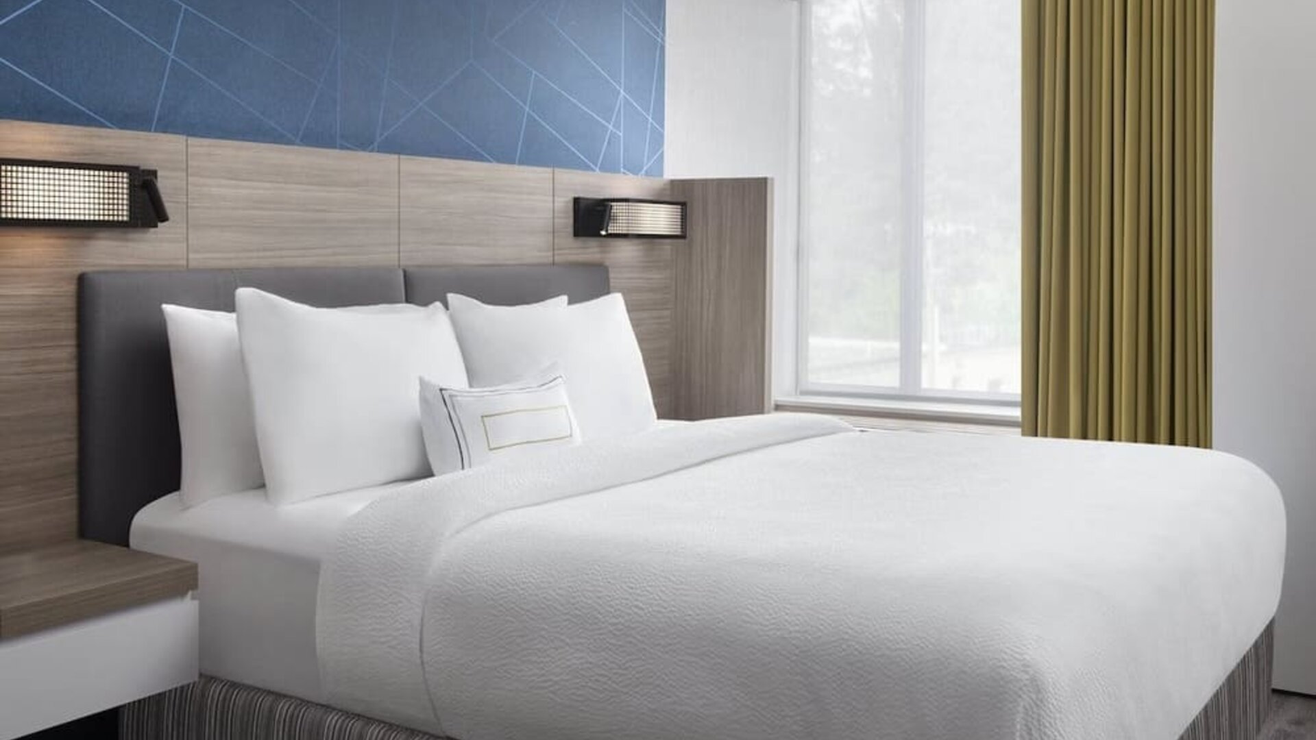 Day use room with natural light at SpringHill Suites Tuckahoe.