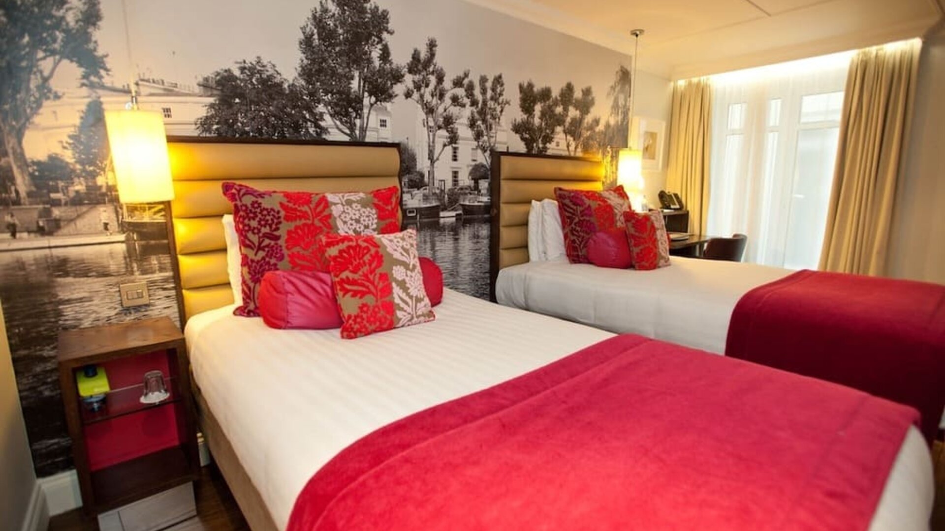 Day use twin room at Indigo London-Paddington Hotel.