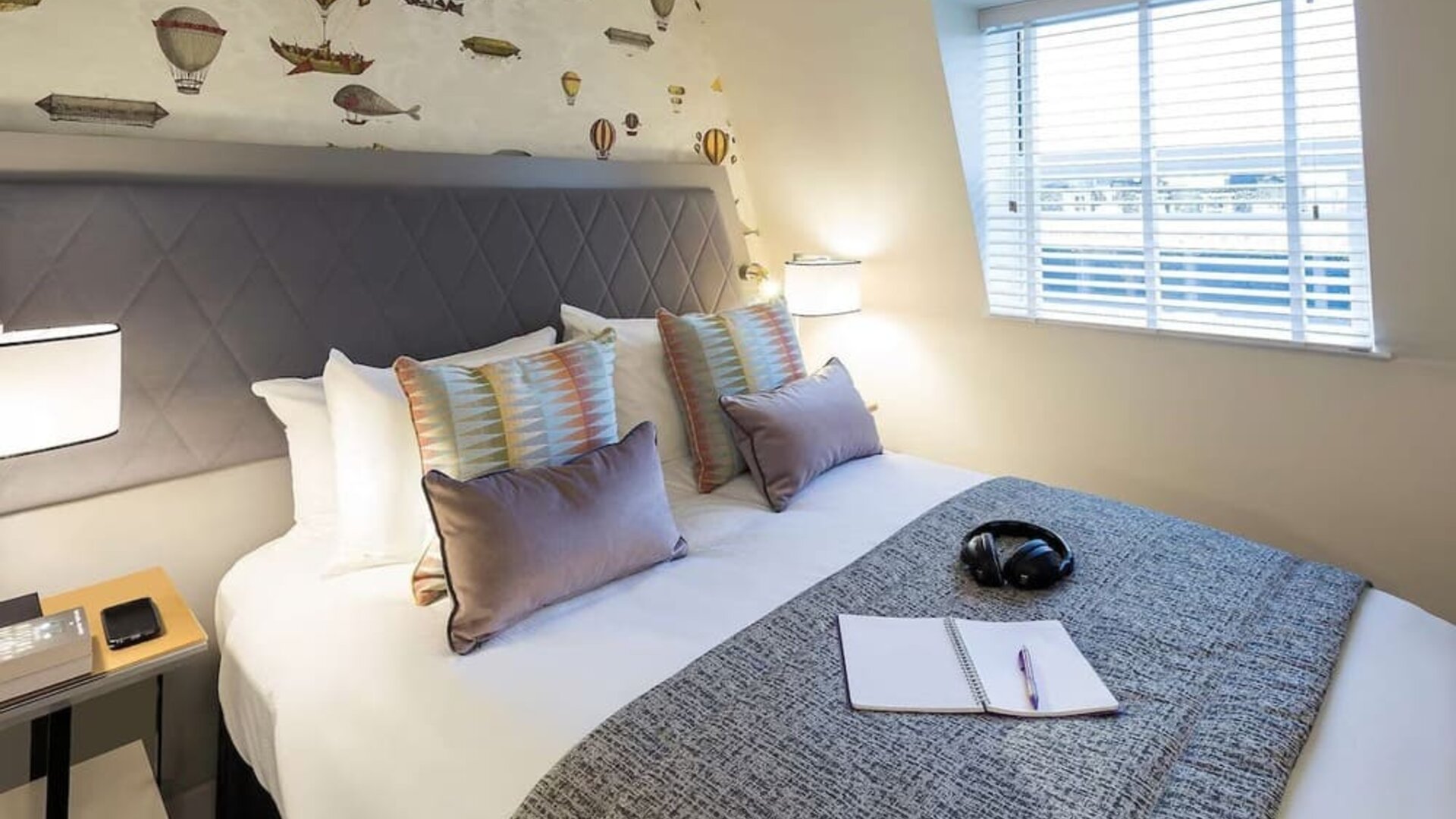 Day use room at Mercure London Hyde Park Hotel.